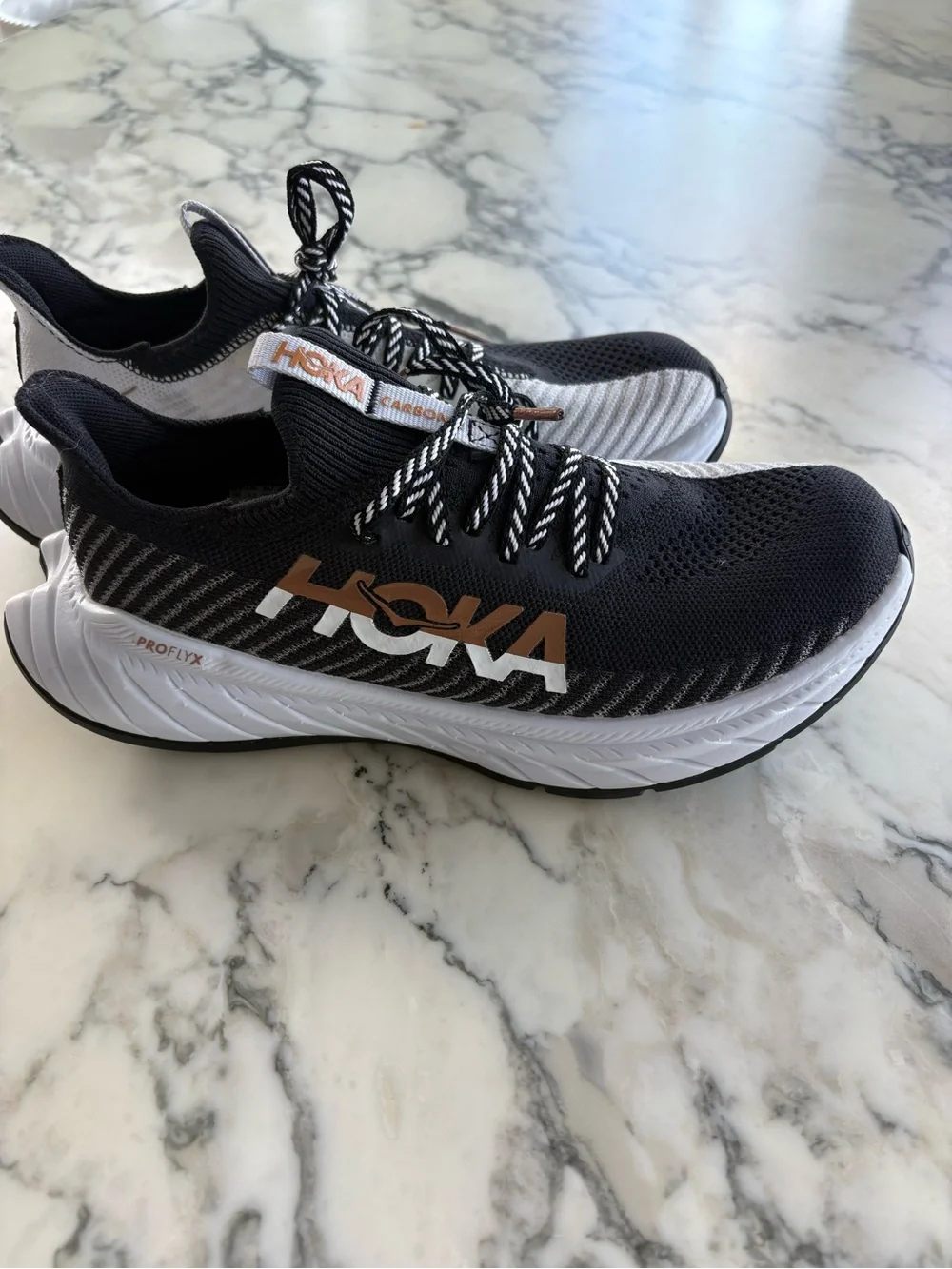 New HOKA Carbon X 3 running shoes black and white sz 6 women’s